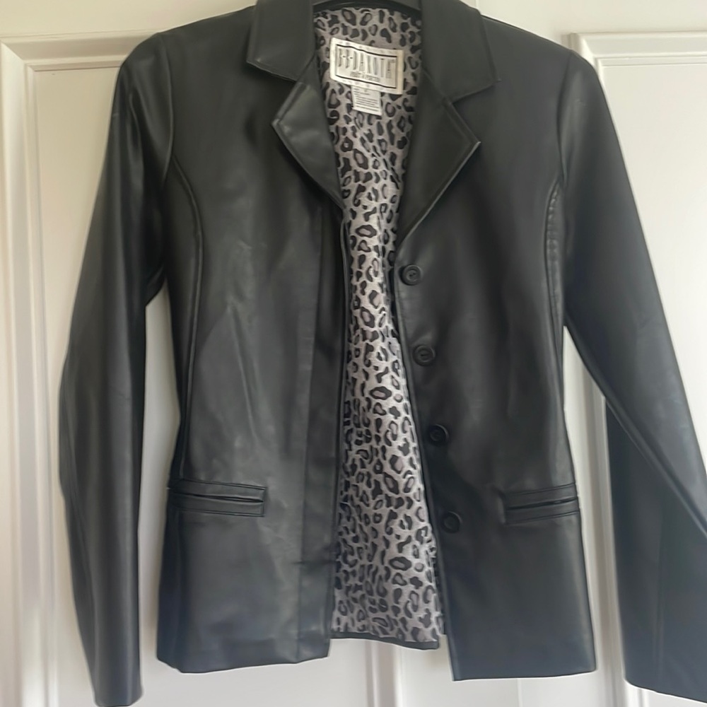 BB Dakota vegan blazer black. Some marks on back as shown in photo. Size small.